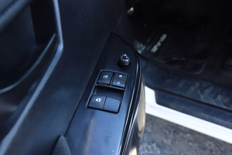 TOYOTA HILUX CABINA SIMPLE AÑO 2019 FULL EQUIPO DX 4X4 MT6