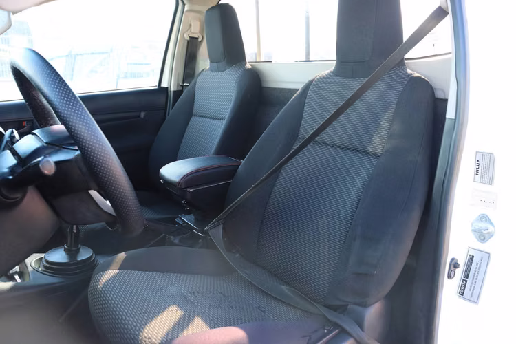 TOYOTA HILUX CABINA SIMPLE AÑO 2019 FULL EQUIPO DX 4X4 MT6