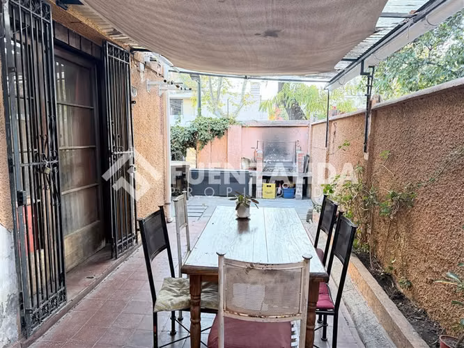 Casa en venta de 10 dorm. en Ñuñoa - Imagen 2