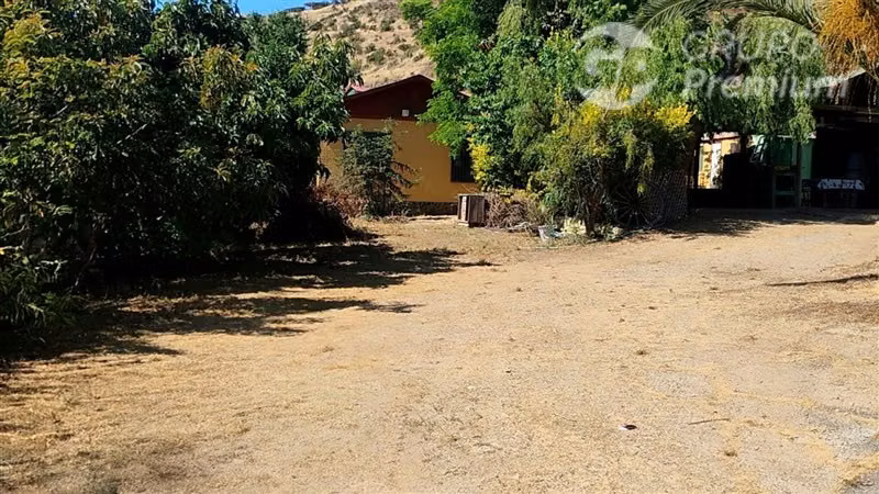 Parcela en venta en Curacaví 5300m2 +5d+3b+6est+1bodega