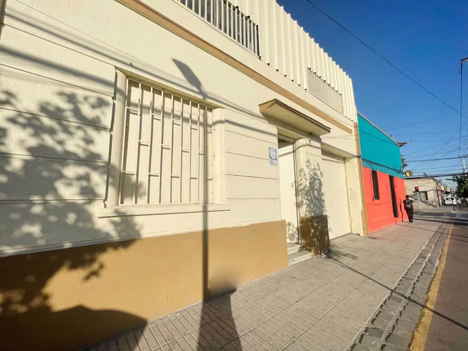 Bodega con oficinas en Santiago Centro (162706)