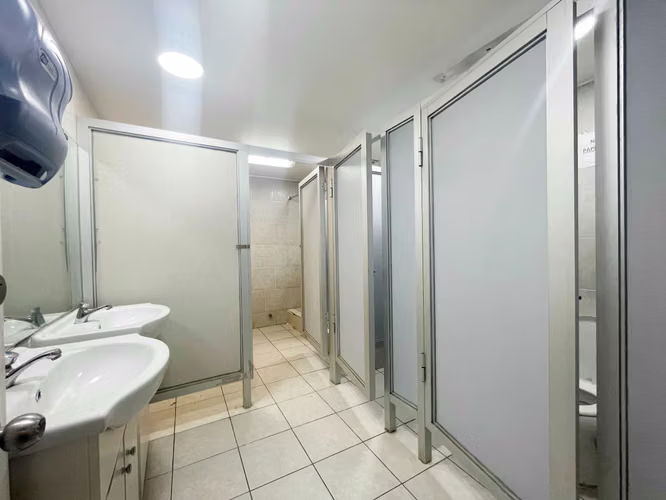 Bodega comercial con oficina en Santiago (162708)