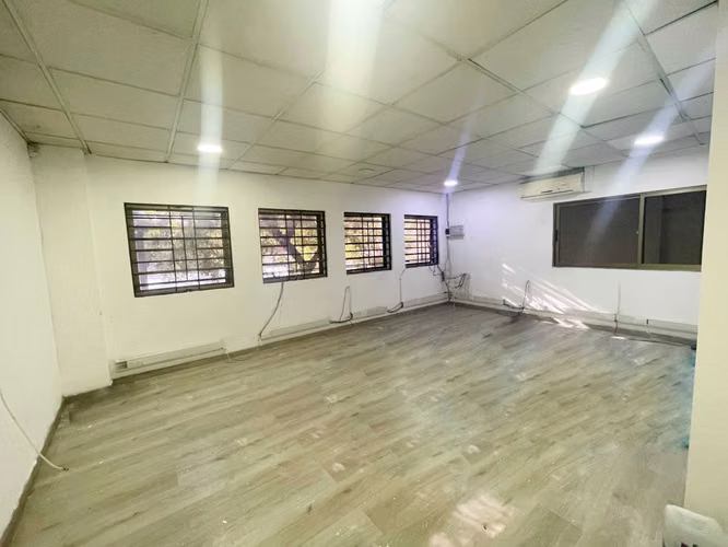 Bodega comercial con oficina en Santiago (162708)