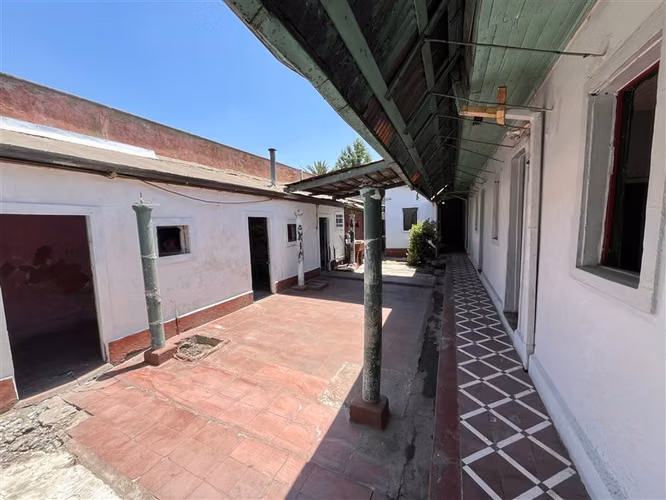 EN VENTA, CASA IDEAL COMERCIO, 7D,2B CONCHALI.