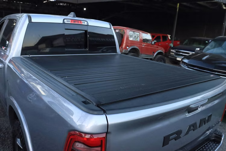 DODGE RAM 1500 LARAMIE 2022 5.7 HEMI 4X4 AUTOMATICA FULL AC