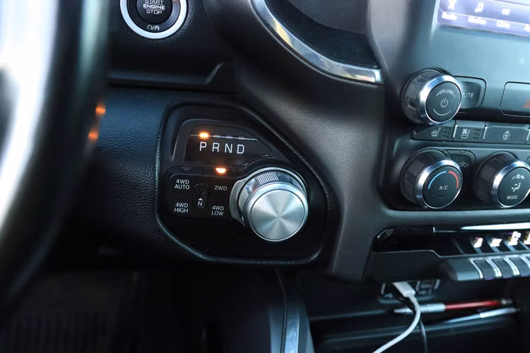 DODGE RAM 1500 LARAMIE 2022 5.7 HEMI 4X4 AUTOMATICA FULL AC