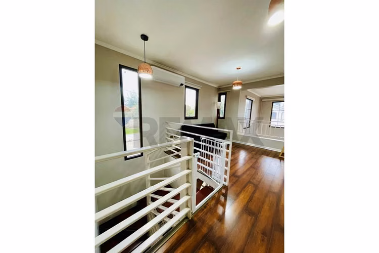 Casa en condominio de 4d+4b con moderno quincho