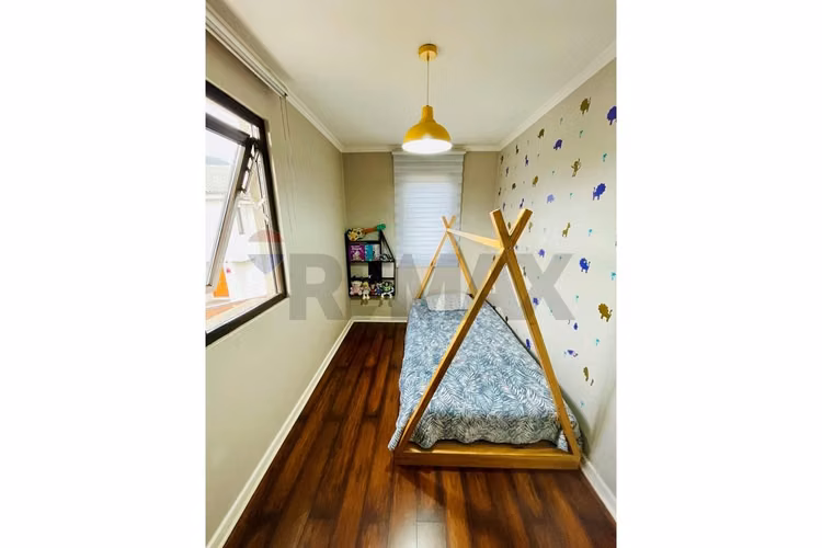 Casa en condominio de 4d+4b con moderno quincho