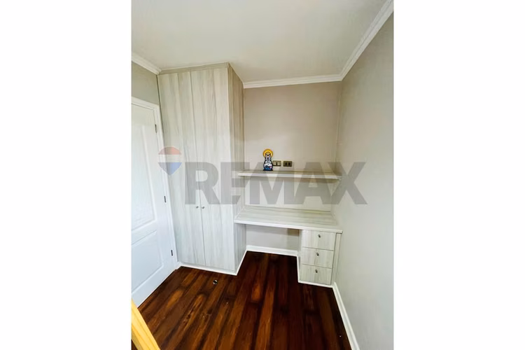 Casa en condominio de 4d+4b con moderno quincho