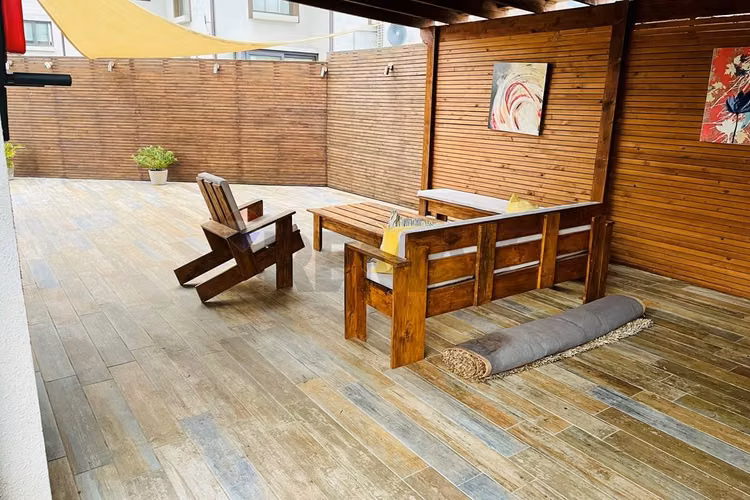 Casa en condominio de 4d+4b con moderno quincho