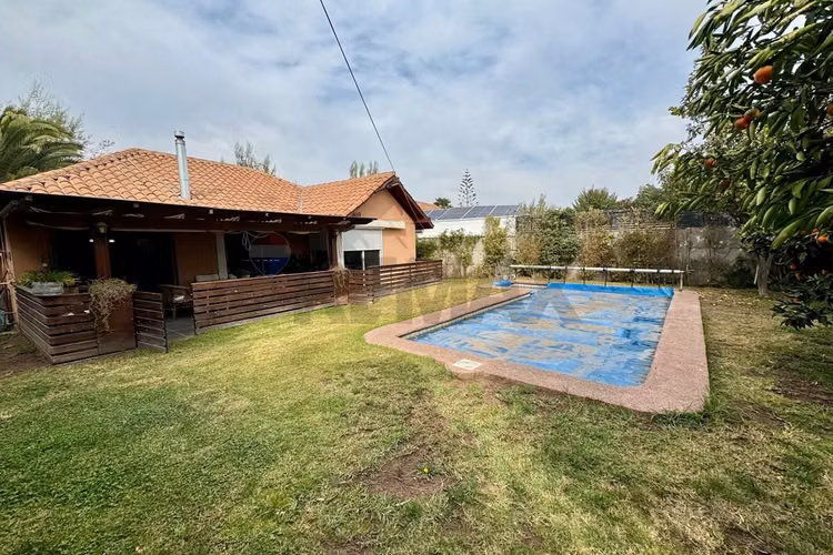 Casa en venta con piscina climatizada