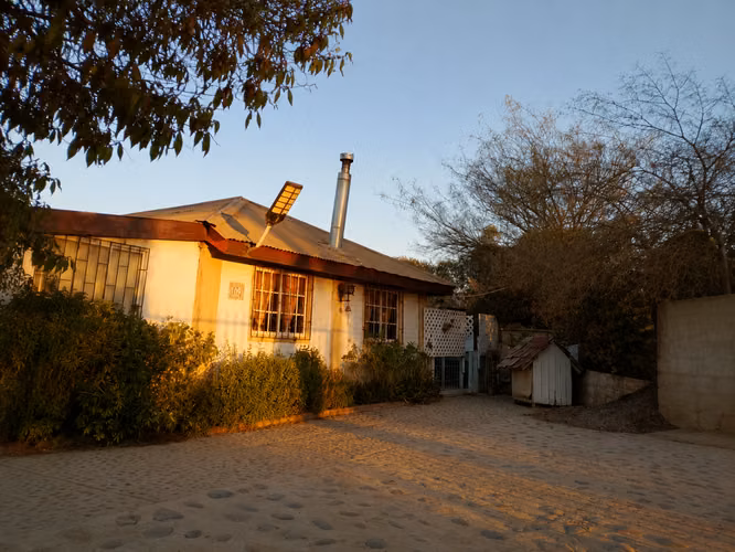 Se vende Propiedad con piscina, sauna y salón de eventos - Imagen 6