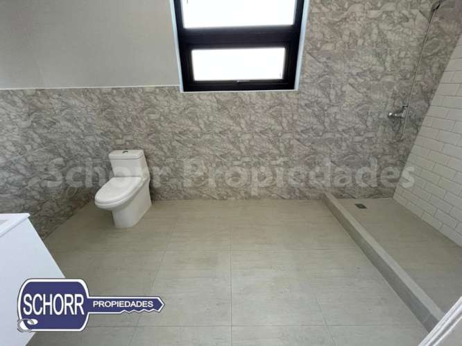 Espectacular Oficina centro 120m2 estac. en arriendo, Talca