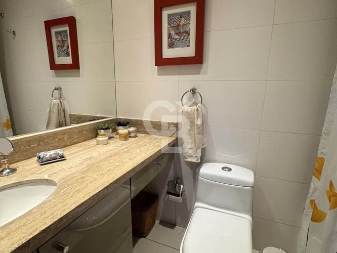 Lujoso penthouse con piscina privada