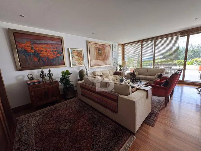 Lujoso penthouse con piscina privada