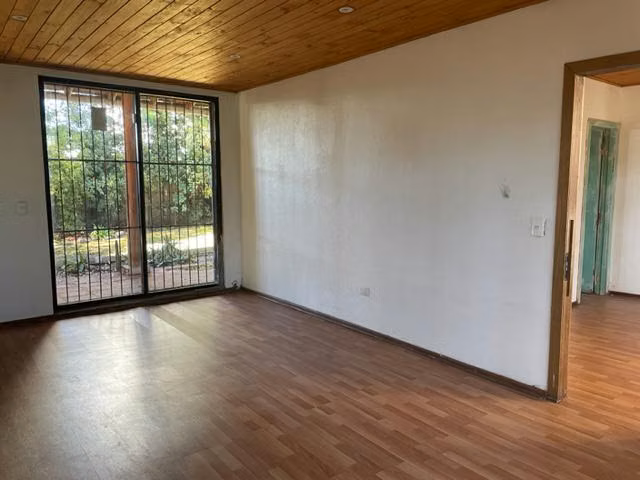 ARRIENDA  TERRENO INDUSTRIAL, COMERCIAL CON CASA/BODEGA