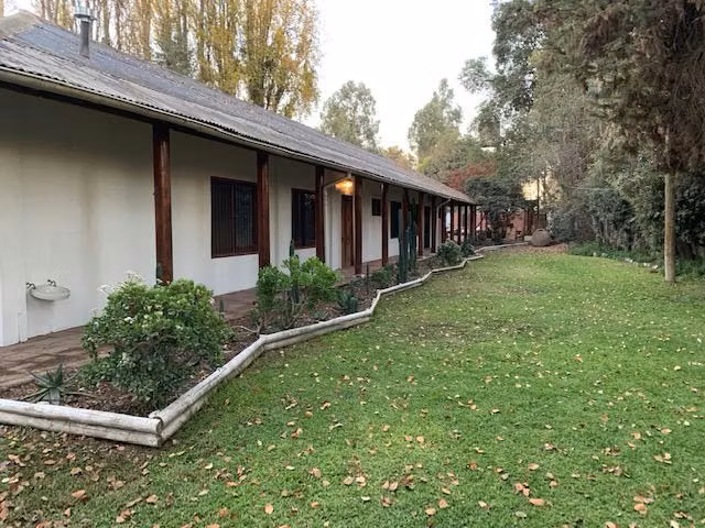 ARRIENDA  TERRENO INDUSTRIAL, COMERCIAL CON CASA/BODEGA