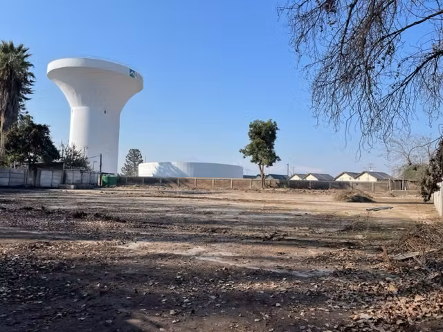 VENDE COMERCIAL, INDUSTRIAL, OFICINAS