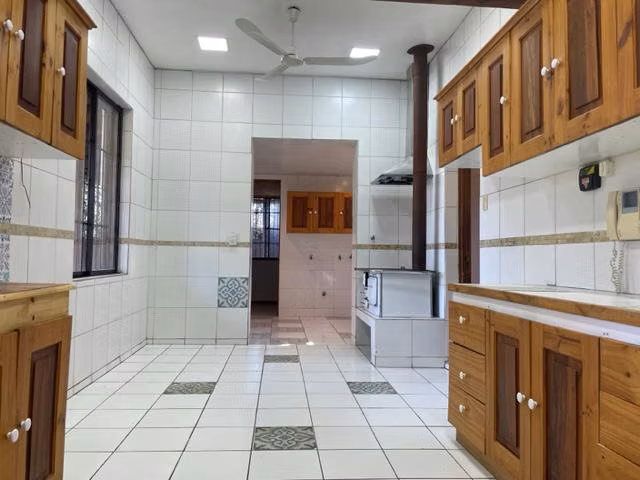 VENDE COMERCIAL, INDUSTRIAL, OFICINAS
