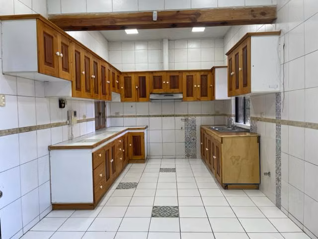 ARRIENDA INDUSTRIAL, COMERCIAL CON PERMISO