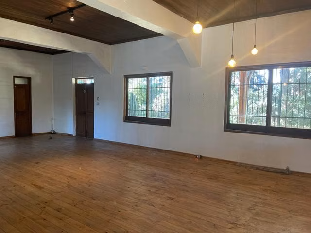ARRIENDA INDUSTRIAL, COMERCIAL CON PERMISO