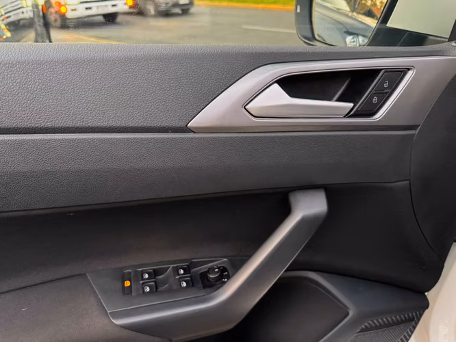 Volkswagen Nivus 1.0 TSI COMFORTLINE AT 2025