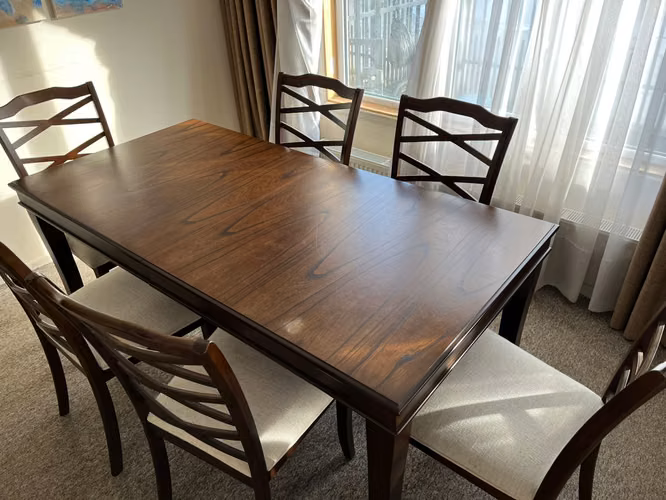 Juego de Comedor con 6 sillas