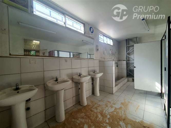 Bodega - Industria - local comercial en venta en La Cisterna