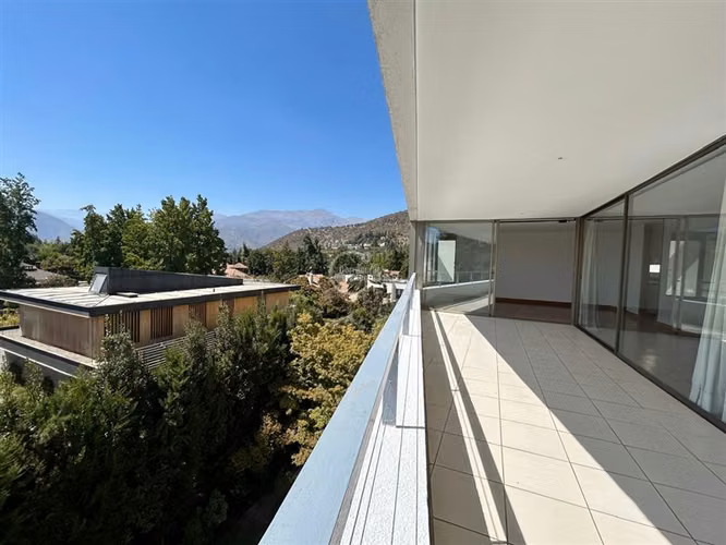 Departamento en venta de 3 dorm. en Lo Barnechea