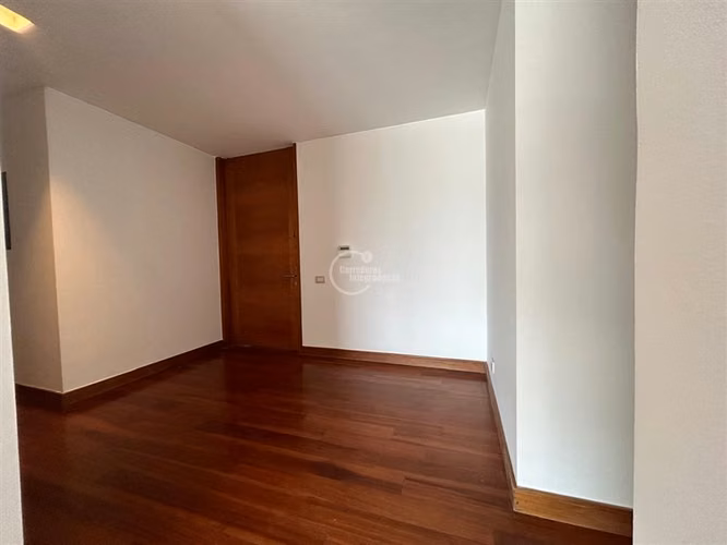 Departamento en venta de 3 dorm. en Lo Barnechea
