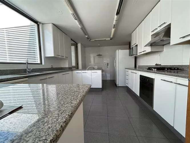 Departamento en venta de 3 dorm. en Lo Barnechea