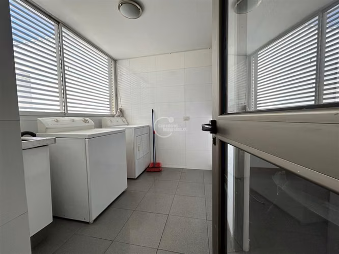 Departamento en venta de 3 dorm. en Lo Barnechea