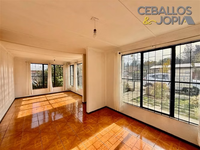 Casa en venta de 4 dorm. en Villa Alemana