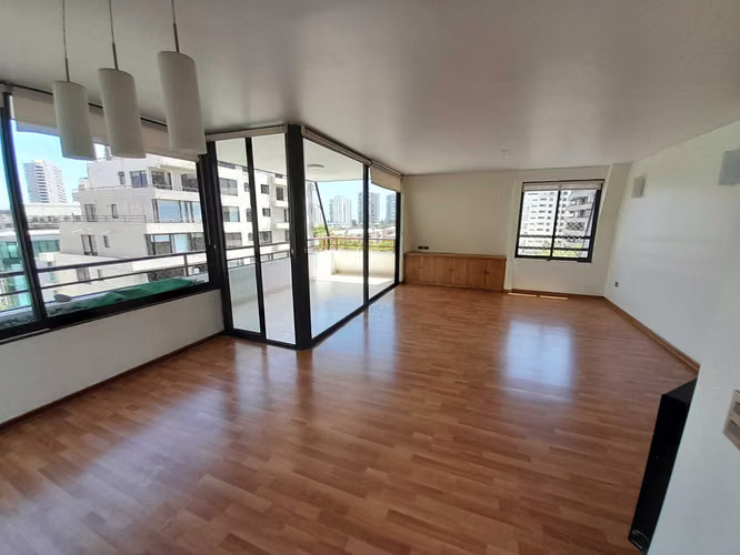Penthouse a Una Cuadra de Av. Libertad (167501)