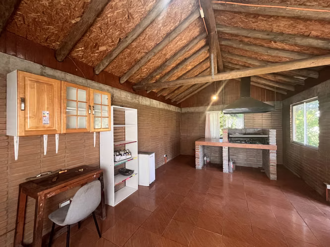 LINDA EN ARRIENDO Y AMPLIA CASA CON ESPLÉNDIDO JARDÍN - Imagen 13