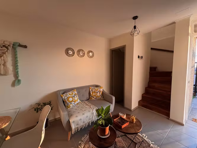 Se arrienda casa amoblada
