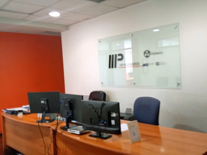 OFICINA EN ÑUÑOA - EXCELENTE UBICACIÓN