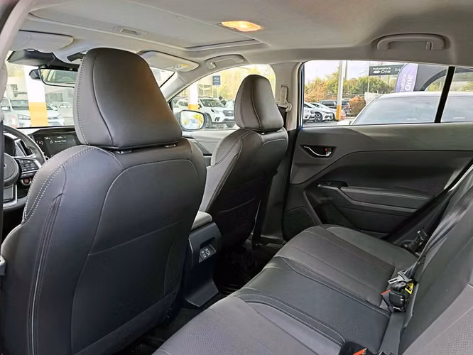SUBARU CROSSTREK 2025