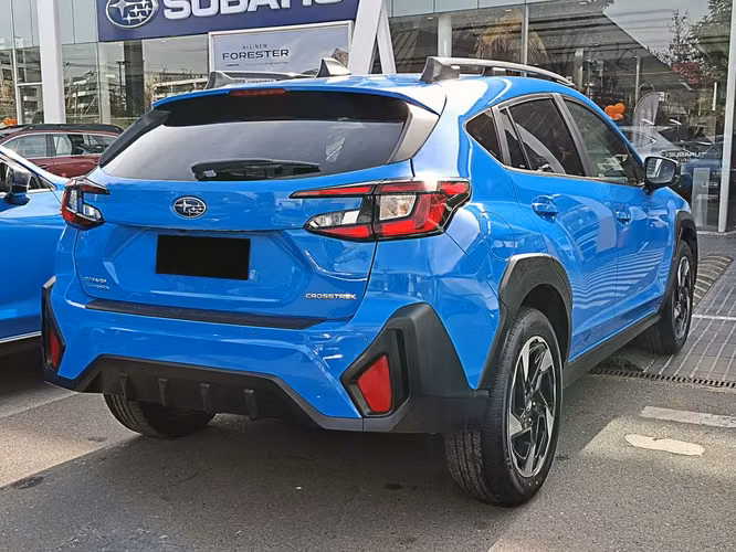 SUBARU CROSSTREK 2025