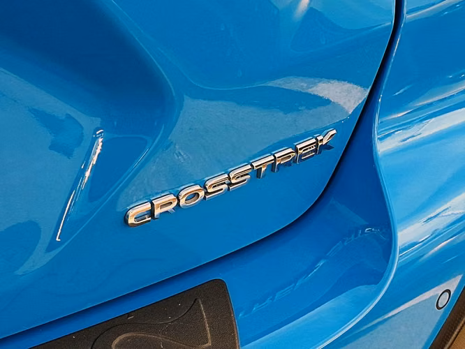SUBARU CROSSTREK 2025