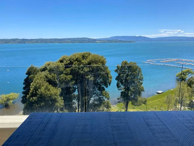 EXCELENTE Y AMPLIO DPTO 4 DORM 3 BAÑOS NUEVA PUNTILLA VILLARRICA, 1.500MM GGCC INCLUIDO