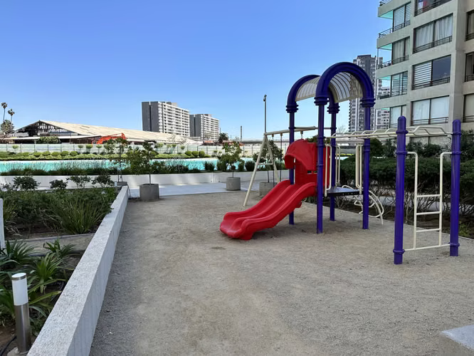 Se arrienda moderno departamento de 2D1B Condominio Laguna Centro Macul