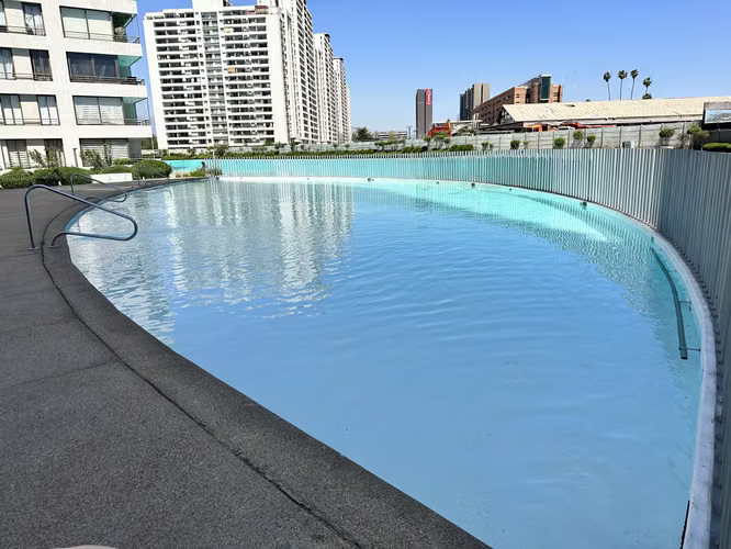 Se arrienda moderno departamento de 2D1B Condominio Laguna Centro Macul