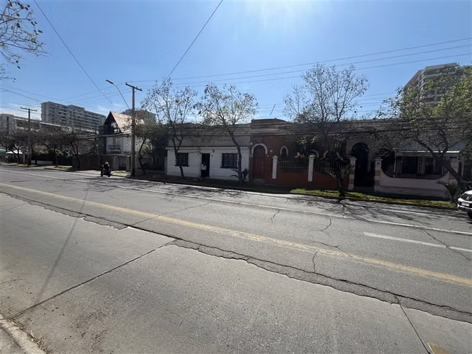 Casa en arriendo de 6 dorm. en Ñuñoa
