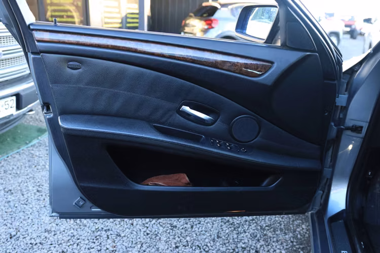 BMW 525I SEDAN 2009 FULL LUJO CAJA AT SUNROOF CLIMATIZADO TAPIZ CUERO