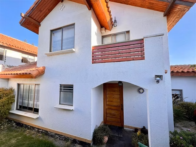 HERMOSA CASA EN VIÑA DEL MAR ALTO