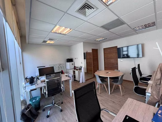 Oficina en Arriendo Kennedy G. de Alderete (167638)