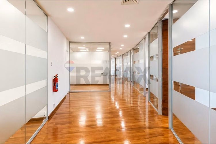 Oficinas en arriendo titanium la portada