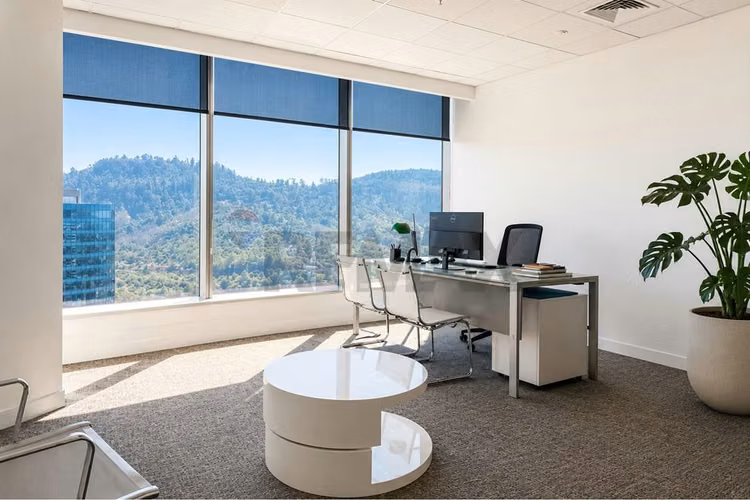 Oficinas en arriendo titanium la portada