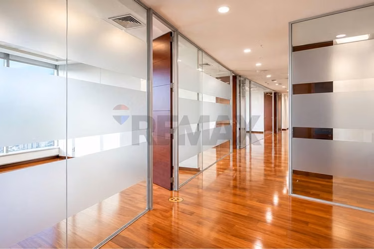 Oficinas en arriendo titanium la portada